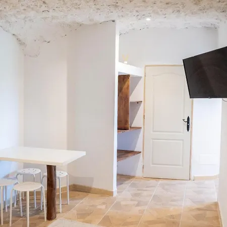 Feriehus Cave Experience