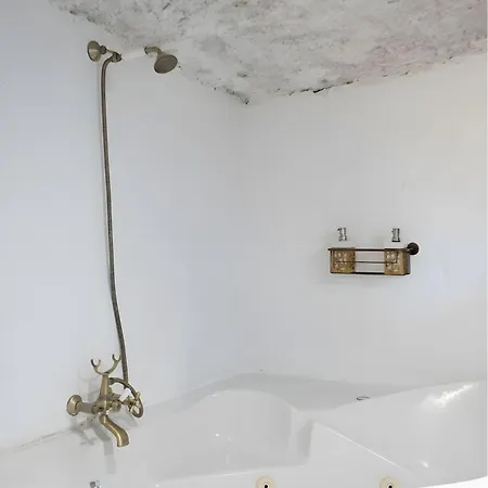 Ferienhaus Cave Experience *
