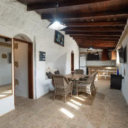 Ferienhaus Cave Experience *
